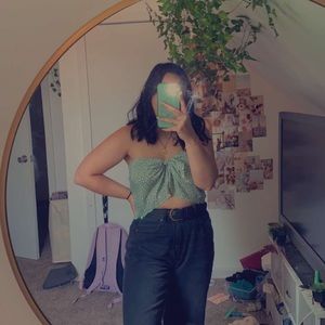 Meet your Posher, Abigail